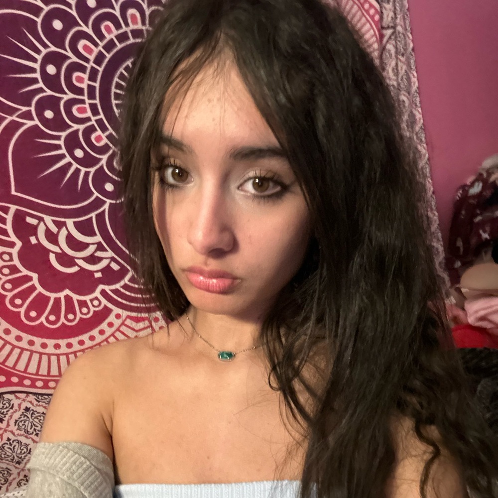 Meet your Posher, Calissa